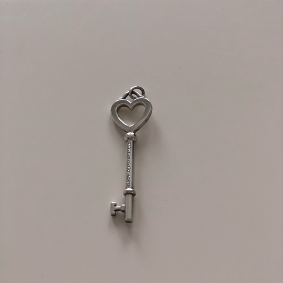 Heart Key Pendant Tiffany - Picture 3 of 3